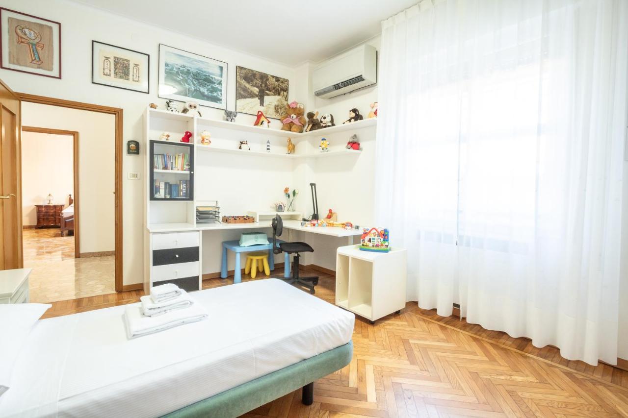 Realkasa Montagnola Apartment Bologna Bagian luar foto